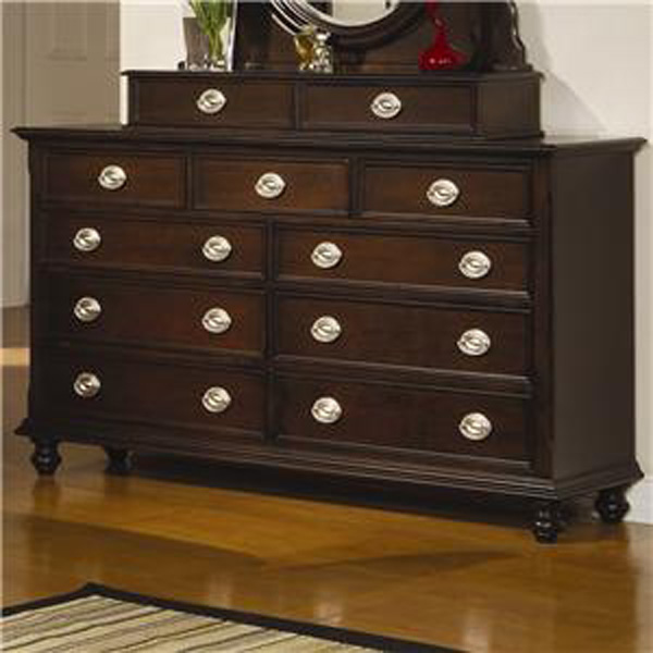 Coaster Temre Traditional 9 Drawer Dresser
